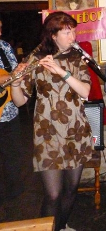 Hannah at a FiddleBop gig